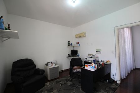 Casa de condomínio à venda com 600m², 3 quartos e 4 vagasQuarto 1