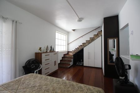 Casa de condomínio à venda com 600m², 3 quartos e 4 vagasSuíte