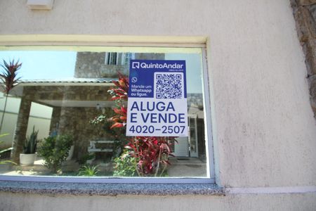 Casa de condomínio à venda com 600m², 3 quartos e 4 vagasPlaca Código UCYM-678