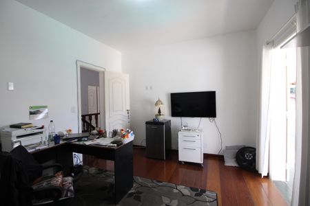 Casa de condomínio à venda com 600m², 3 quartos e 4 vagasQuarto 1