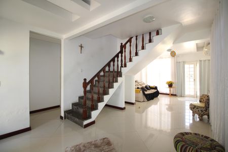 Casa de condomínio à venda com 600m², 3 quartos e 4 vagasSala