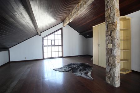 Casa de condomínio à venda com 600m², 3 quartos e 4 vagasÁrea comum