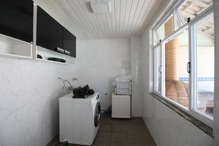 Casa de condomínio à venda com 600m², 3 quartos e 4 vagasÁrea de Serviço