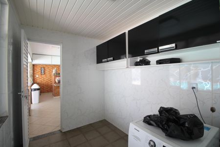 Casa de condomínio à venda com 600m², 3 quartos e 4 vagasÁrea de Serviço