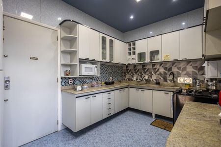 Apartamento à venda com 147m², 4 quartos e 1 vagaCozinha