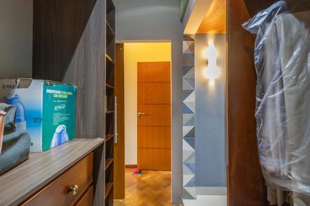 Apartamento à venda com 147m², 4 quartos e 1 vagaSuite Closet
