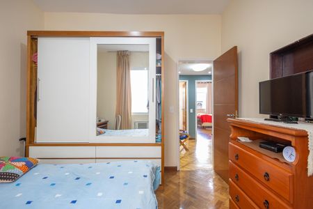 Apartamento à venda com 147m², 4 quartos e 1 vagaQuarto 2