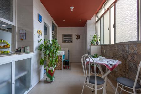 Apartamento à venda com 147m², 4 quartos e 1 vagaÁrea de Serviço