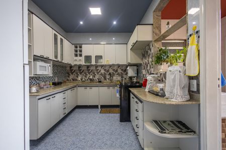 Apartamento à venda com 147m², 4 quartos e 1 vagaCozinha