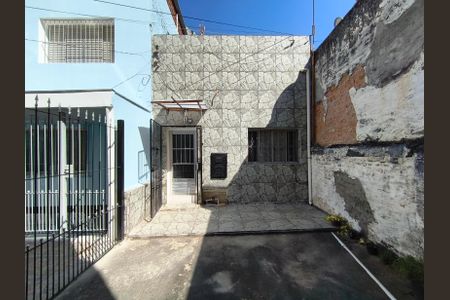 Casa à venda com 66m², 2 quartos e sem vaga Casa à venda com 66m², 2 quartos e sem vagaFachada
