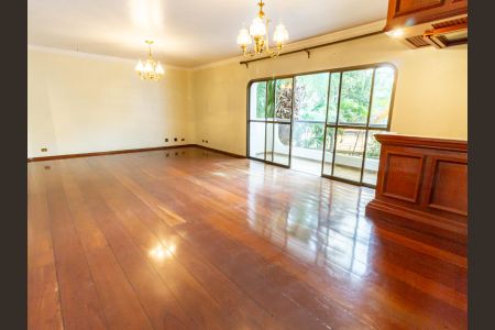 Apartamento para alugar com 385m², 4 quartos e 4 vagasSala