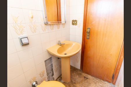 Apartamento para alugar com 385m², 4 quartos e 4 vagasBanheiro de serviço