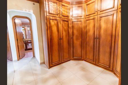 Apartamento para alugar com 385m², 4 quartos e 4 vagasCloset da suíte 1