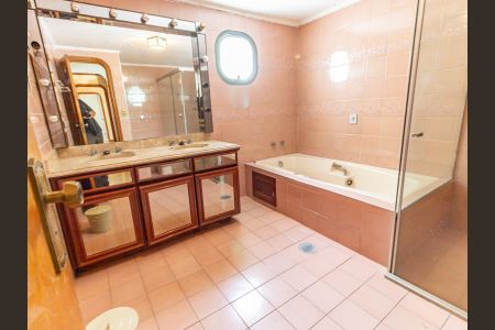 Apartamento para alugar com 385m², 4 quartos e 4 vagasBanheiro da Suíte 1