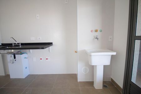 Apartamento à venda com 78m², 2 quartos e 1 vaga Apartamento à venda com 78m², 2 quartos e 1 vagaCozinha e Área de Serviço