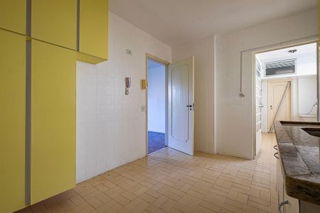 Apartamento à venda com 80m², 3 quartos e 1 vagaCozinha