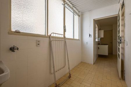 Apartamento à venda com 80m², 3 quartos e 1 vagaÁrea de Serviço