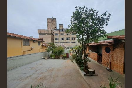 Casa à venda com 280m², 2 quartos e 2 vagasQuintal