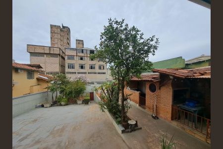 Casa à venda com 280m², 2 quartos e 2 vagasQuintal
