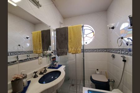Casa à venda com 280m², 2 quartos e 2 vagasBanheiro