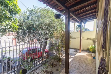 Casa à venda com 185m², 3 quartos e 3 vagas Casa à venda com 185m², 3 quartos e 3 vagasJardim/Entrada da Casa 1