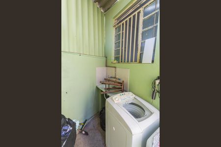 Casa à venda com 185m², 3 quartos e 3 vagas Casa à venda com 185m², 3 quartos e 3 vagasÁrea de Serviço da Casa 1