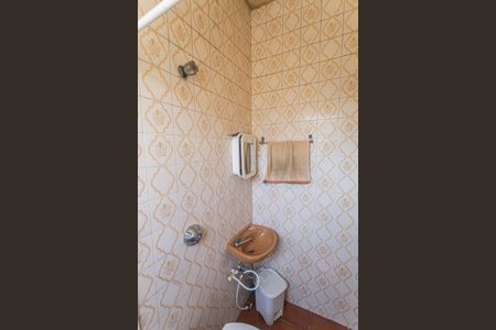 Casa à venda com 185m², 3 quartos e 3 vagas Casa à venda com 185m², 3 quartos e 3 vagasBanheiro da Suíte da Casa 2