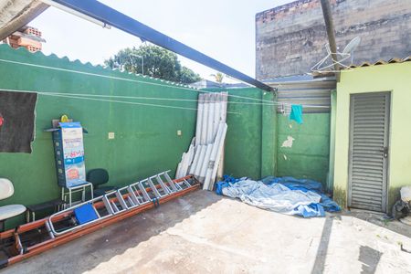 Casa à venda com 185m², 3 quartos e 3 vagas Casa à venda com 185m², 3 quartos e 3 vagasQuintal da Casa 2