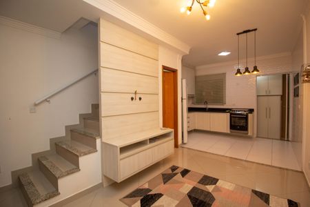 Sala de casa de condomínio à venda com 2 quartos, 70m² em Vila Santa Edwiges, São Paulo