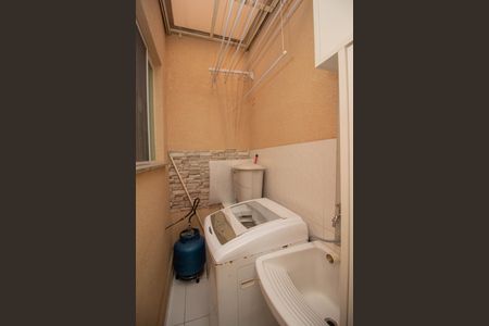 Casa de condomínio à venda com 70m², 2 quartos e 1 vaga Casa de condomínio à venda com 70m², 2 quartos e 1 vagaÁrea de Serviço