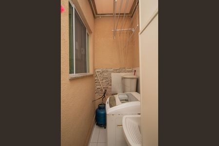 Casa de condomínio à venda com 70m², 2 quartos e 1 vaga Casa de condomínio à venda com 70m², 2 quartos e 1 vagaÁrea de Serviço