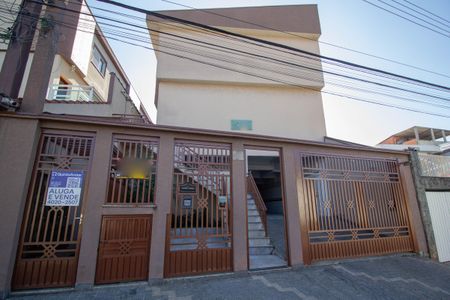 Casa de condomínio à venda com 70m², 2 quartos e 1 vaga Casa de condomínio à venda com 70m², 2 quartos e 1 vagaFachada