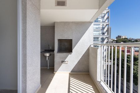 Apartamento à venda com 64m², 2 quartos e 1 vaga Apartamento à venda com 64m², 2 quartos e 1 vagaVaranda