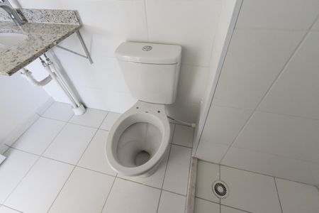 Apartamento à venda com 64m², 2 quartos e 1 vaga Apartamento à venda com 64m², 2 quartos e 1 vagaBanheiro