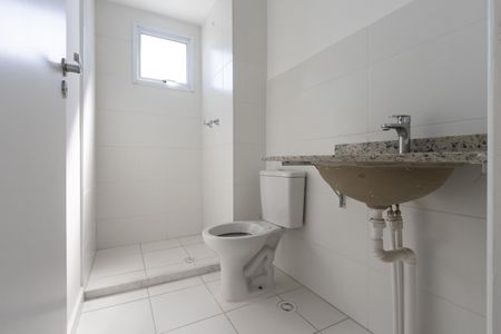 Apartamento à venda com 64m², 2 quartos e 1 vaga Apartamento à venda com 64m², 2 quartos e 1 vagaBanheiro da Suite