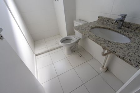 Apartamento à venda com 64m², 2 quartos e 1 vaga Apartamento à venda com 64m², 2 quartos e 1 vagaBanheiro da Suite