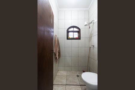 Casa à venda com 220m², 5 quartos e 2 vagas Casa à venda com 220m², 5 quartos e 2 vagasBanheiro 3