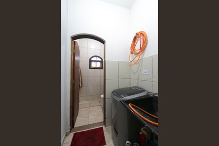 Casa à venda com 220m², 5 quartos e 2 vagas Casa à venda com 220m², 5 quartos e 2 vagasÁrea de Serviço 3