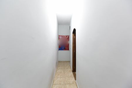 Casa à venda com 220m², 5 quartos e 2 vagas Casa à venda com 220m², 5 quartos e 2 vagasCorredor