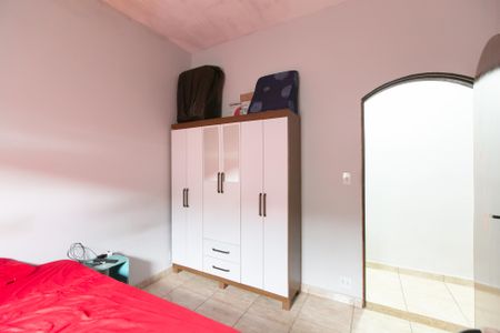 Casa à venda com 220m², 5 quartos e 2 vagas Casa à venda com 220m², 5 quartos e 2 vagasQuarto 3