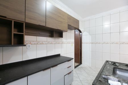 Casa à venda com 220m², 5 quartos e 2 vagas Casa à venda com 220m², 5 quartos e 2 vagasCozinha 2