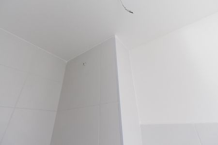 Apartamento à venda com 64m², 2 quartos e 1 vaga Apartamento à venda com 64m², 2 quartos e 1 vagaBanheiro do Corredor