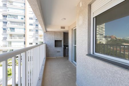 Apartamento à venda com 64m², 2 quartos e 1 vaga Apartamento à venda com 64m², 2 quartos e 1 vagaVaranda