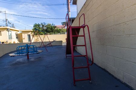 Casa de condomínio à venda com 65m², 2 quartos e 1 vagaÁrea comum