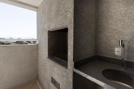 Apartamento à venda com 64m², 2 quartos e 1 vaga Apartamento à venda com 64m², 2 quartos e 1 vagaVaranda