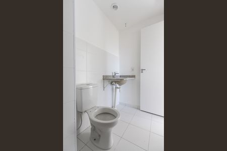 Apartamento à venda com 64m², 2 quartos e 1 vaga Apartamento à venda com 64m², 2 quartos e 1 vagaBanheiro do Corredor