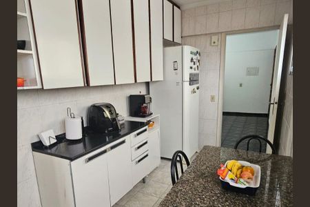 Apartamento à venda com 75m², 2 quartos e 1 vagaCozinha 