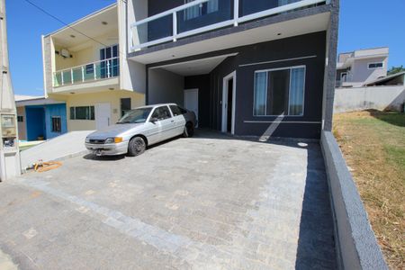 Casa de condomínio para alugar com 163m², 2 quartos e 2 vagas Casa de condomínio para alugar com 163m², 2 quartos e 2 vagasGaragem