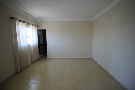 Casa de condomínio para alugar com 163m², 2 quartos e 2 vagas Casa de condomínio para alugar com 163m², 2 quartos e 2 vagasSuíte