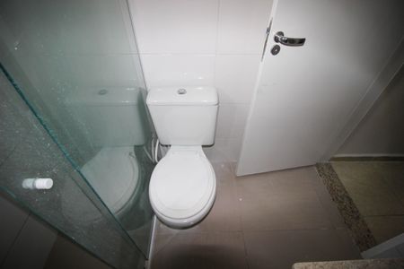 Casa de condomínio para alugar com 163m², 2 quartos e 2 vagas Casa de condomínio para alugar com 163m², 2 quartos e 2 vagasBanheiro da Suíte